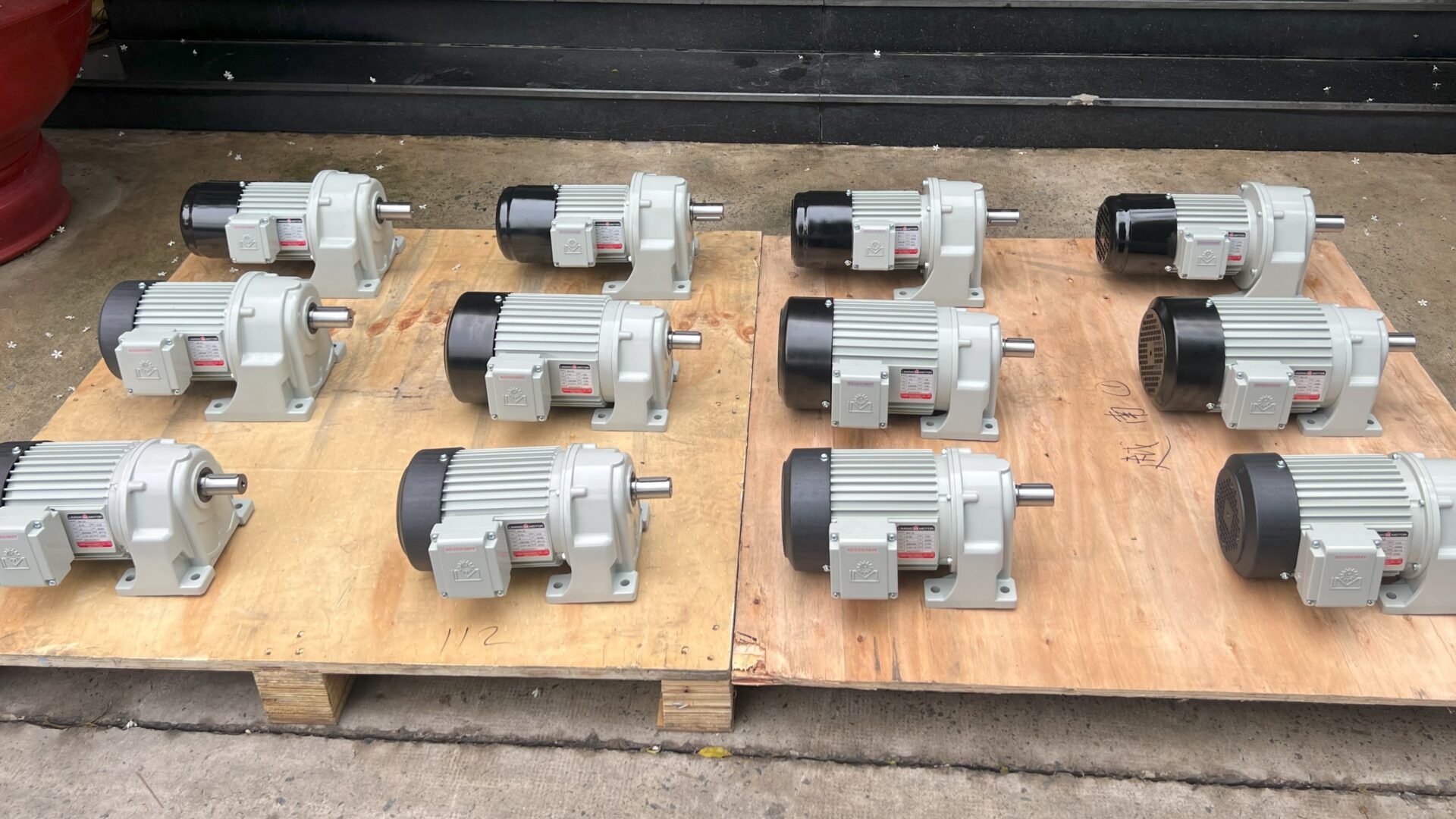 motor giảm tốc liming chân đế SH10-1/8HP-1/3